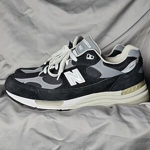 New Balance 992